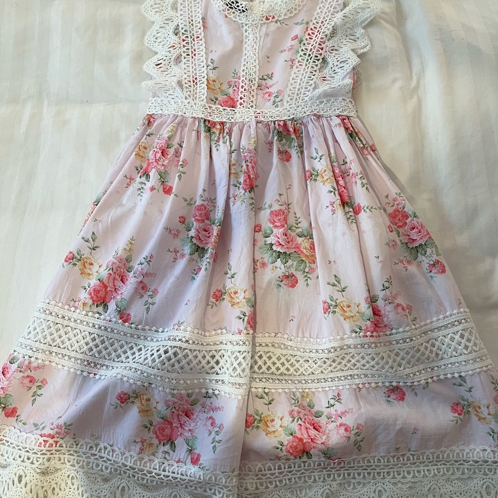 Girls dress